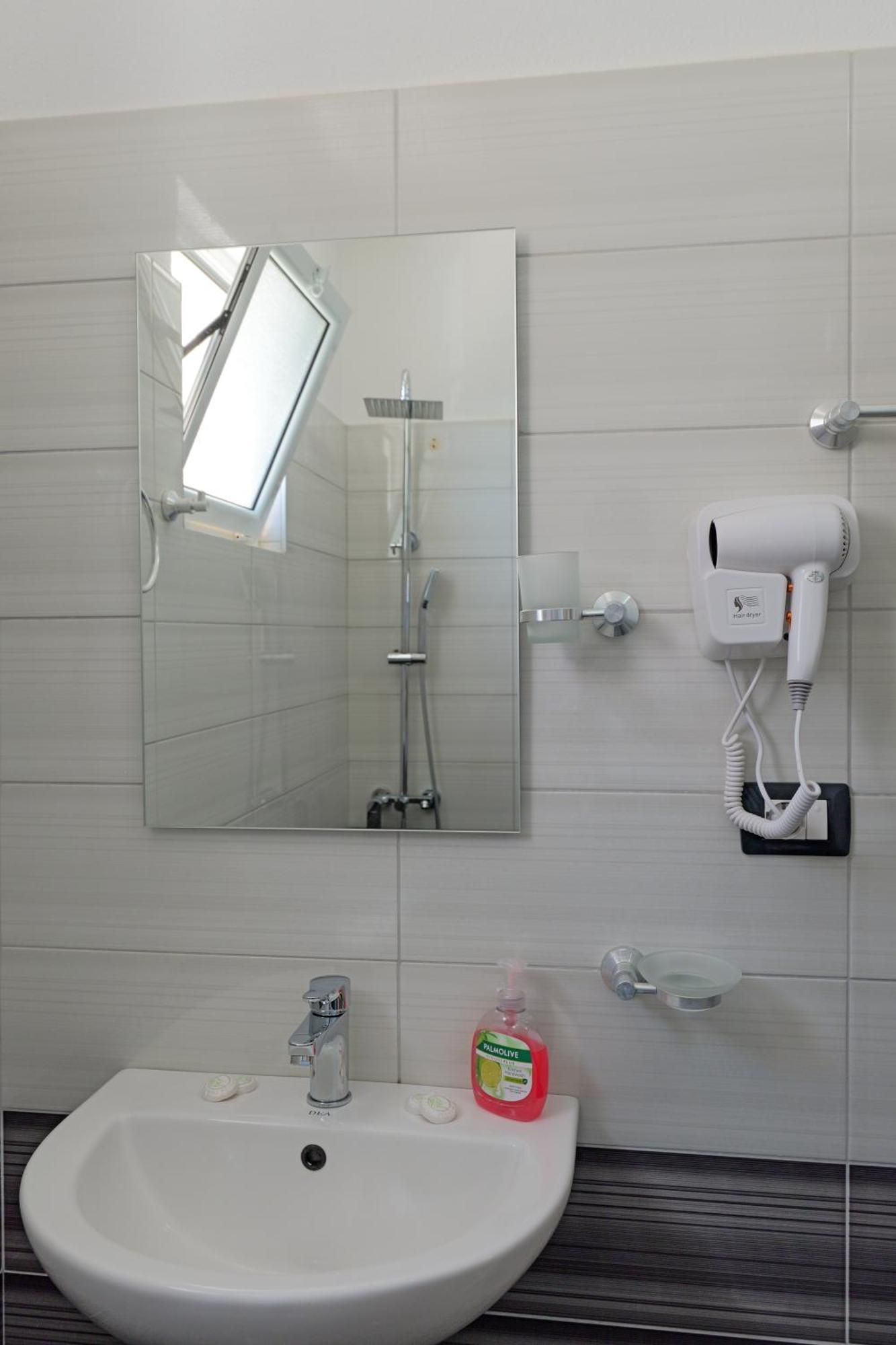 Livia'S Guesthouse 사밀 외부 사진