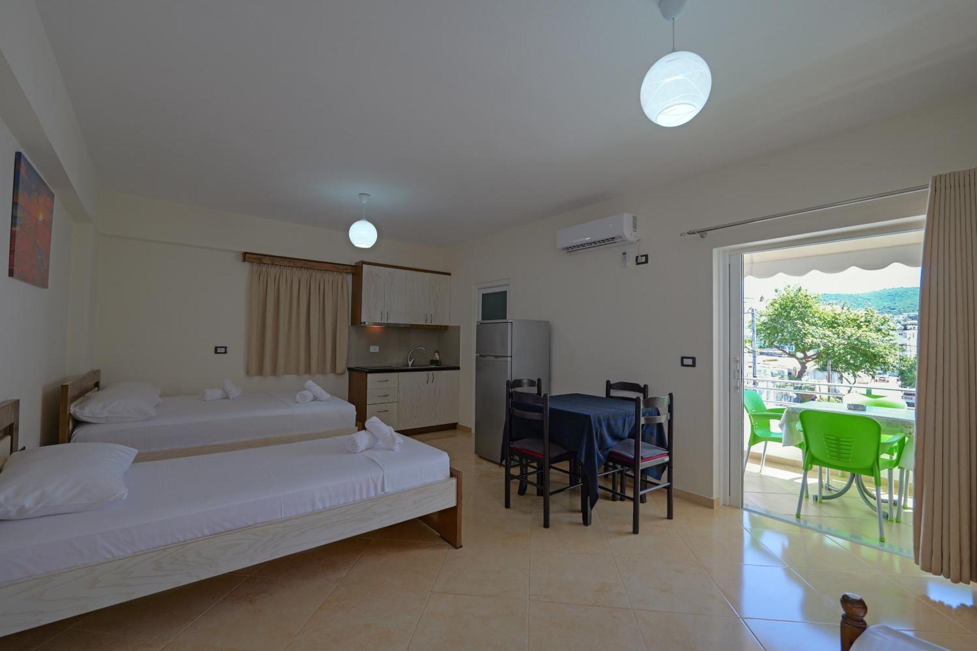 Livia'S Guesthouse 사밀 외부 사진