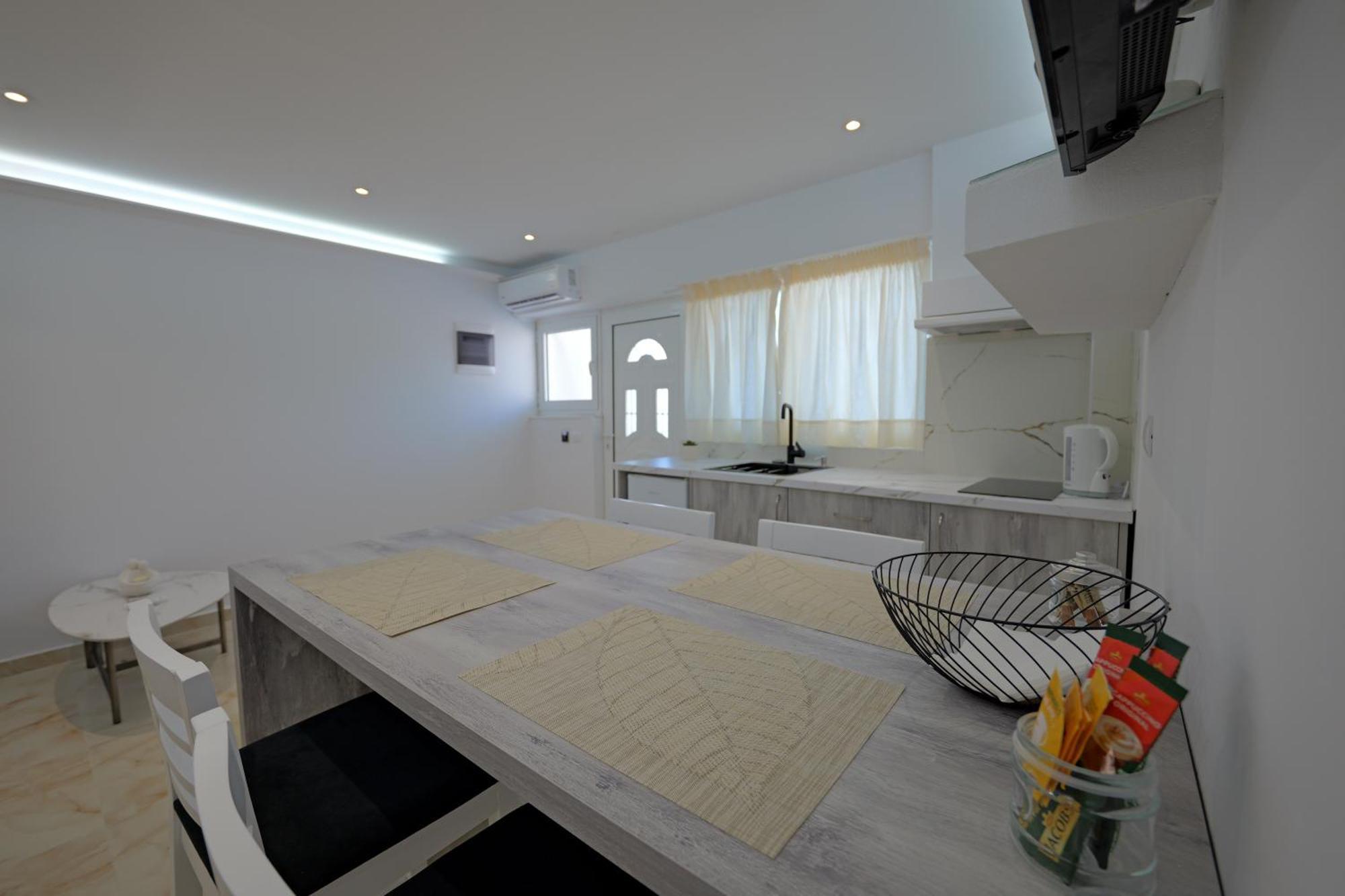 Livia'S Guesthouse 사밀 외부 사진